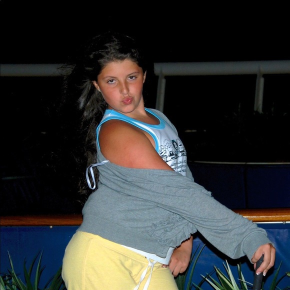 Meet your Posher, Julia - Picture 1 of 1